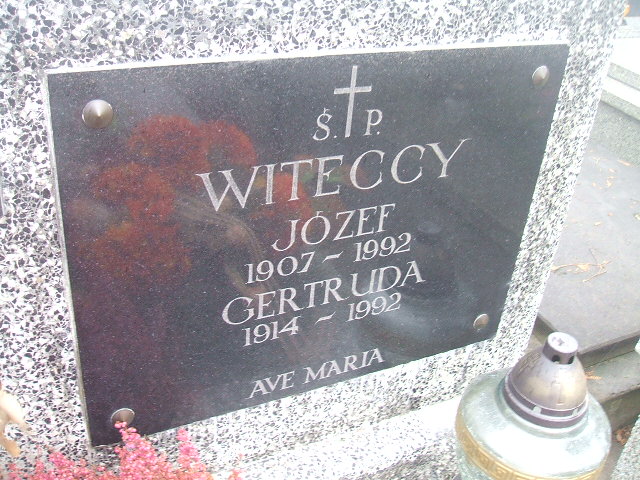 Janusz Stelmasiak 1943 Żyrardów - Grobonet - Wyszukiwarka osób pochowanych