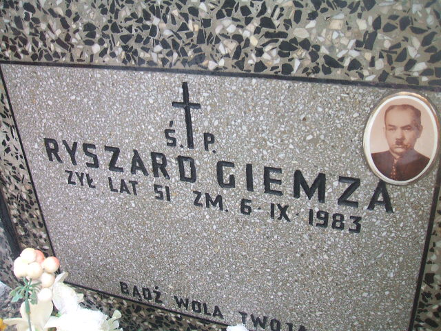 Ryszard Giemza 1932 Żyrardów - Grobonet - Wyszukiwarka osób pochowanych