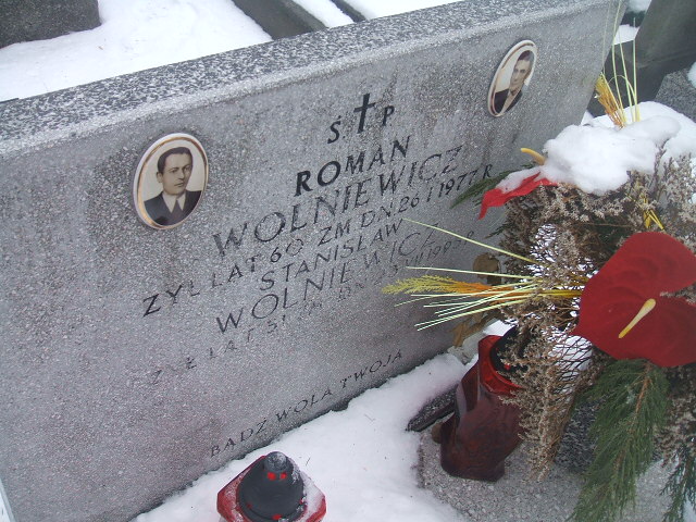 Roman Wolniewicz 1917 Żyrardów - Grobonet - Wyszukiwarka osób pochowanych