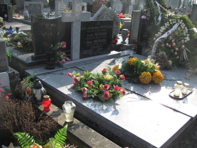 Irena Figurska 1926 Żyrardów - Grobonet - Wyszukiwarka osób pochowanych